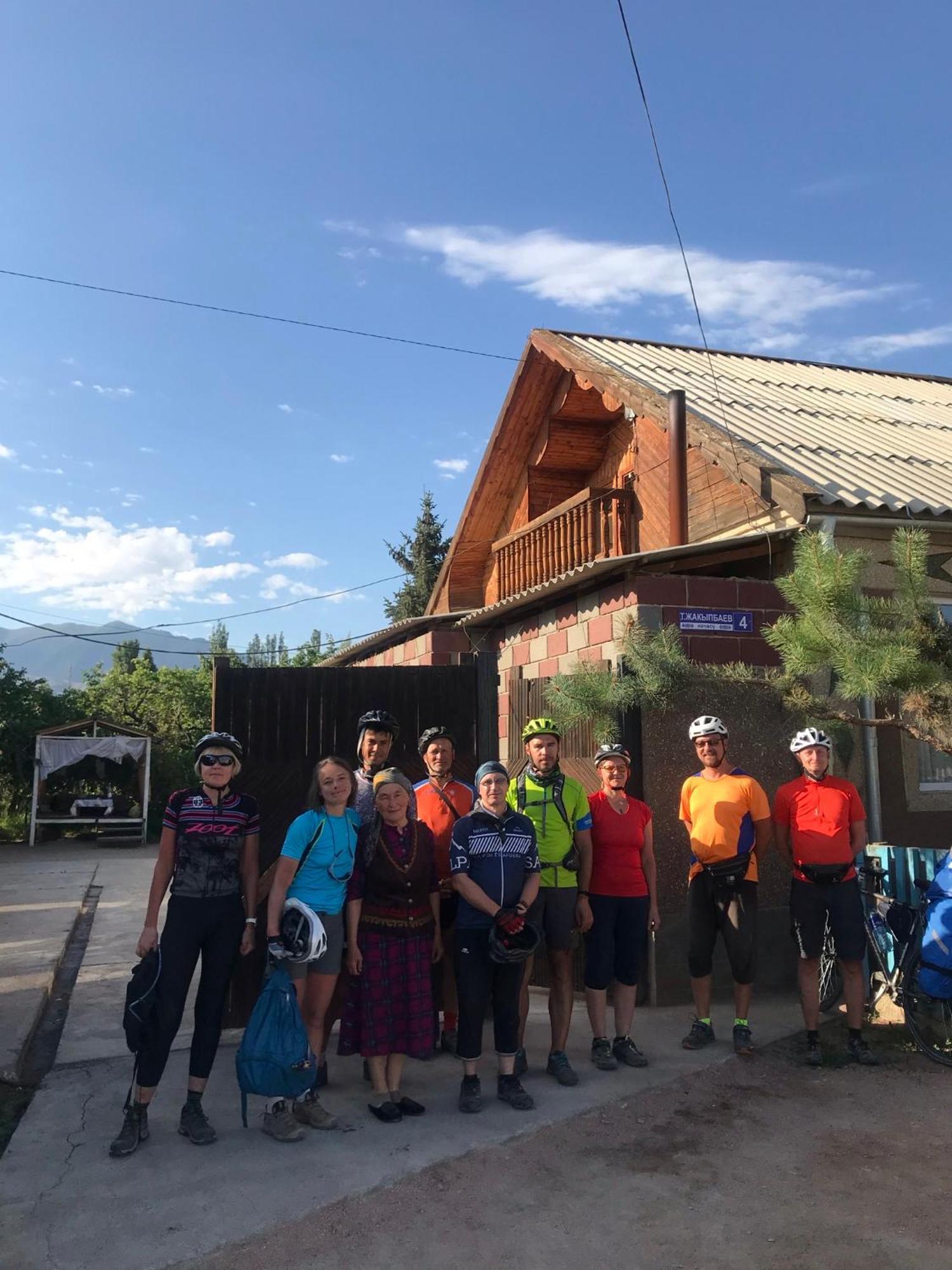 Guesthouse Bermet Tong Екстер'єр фото