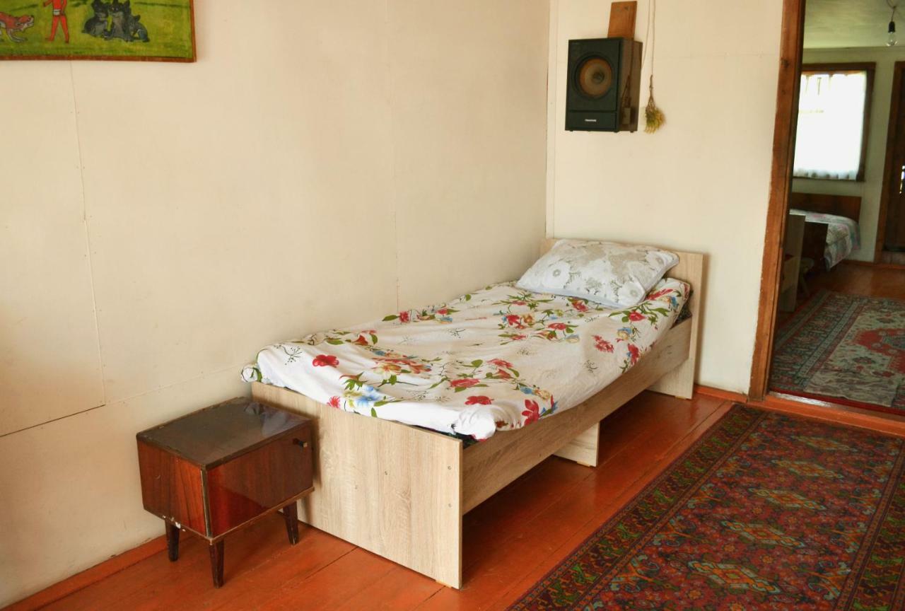 Guesthouse Bermet Tong Екстер'єр фото