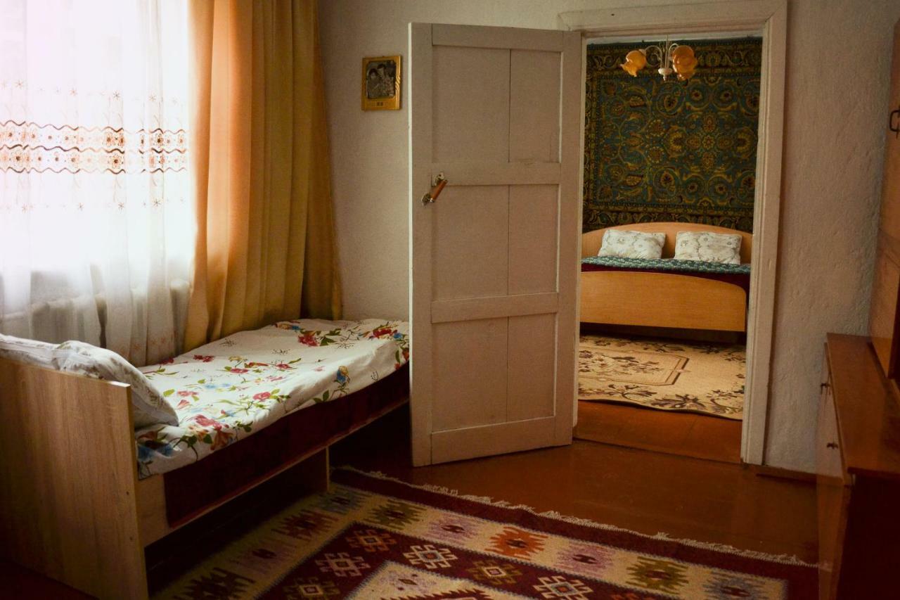 Guesthouse Bermet Tong Екстер'єр фото